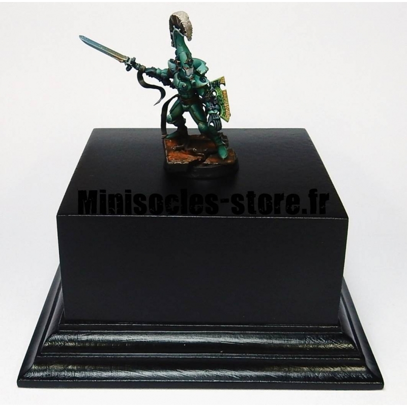 Socle avec piédestal 50mm Marron ou Noir - Minisocles-store